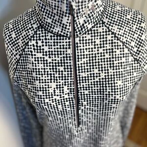 Under Armour pullover black & white size large workout top